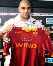 Adriano con la maglia