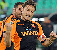 Bari-Roma: 206 gol per Totti, superato il record di Baggio